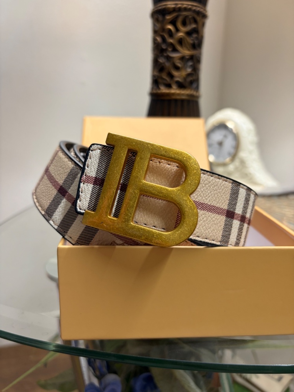 Burberry - Picture 9 of 11